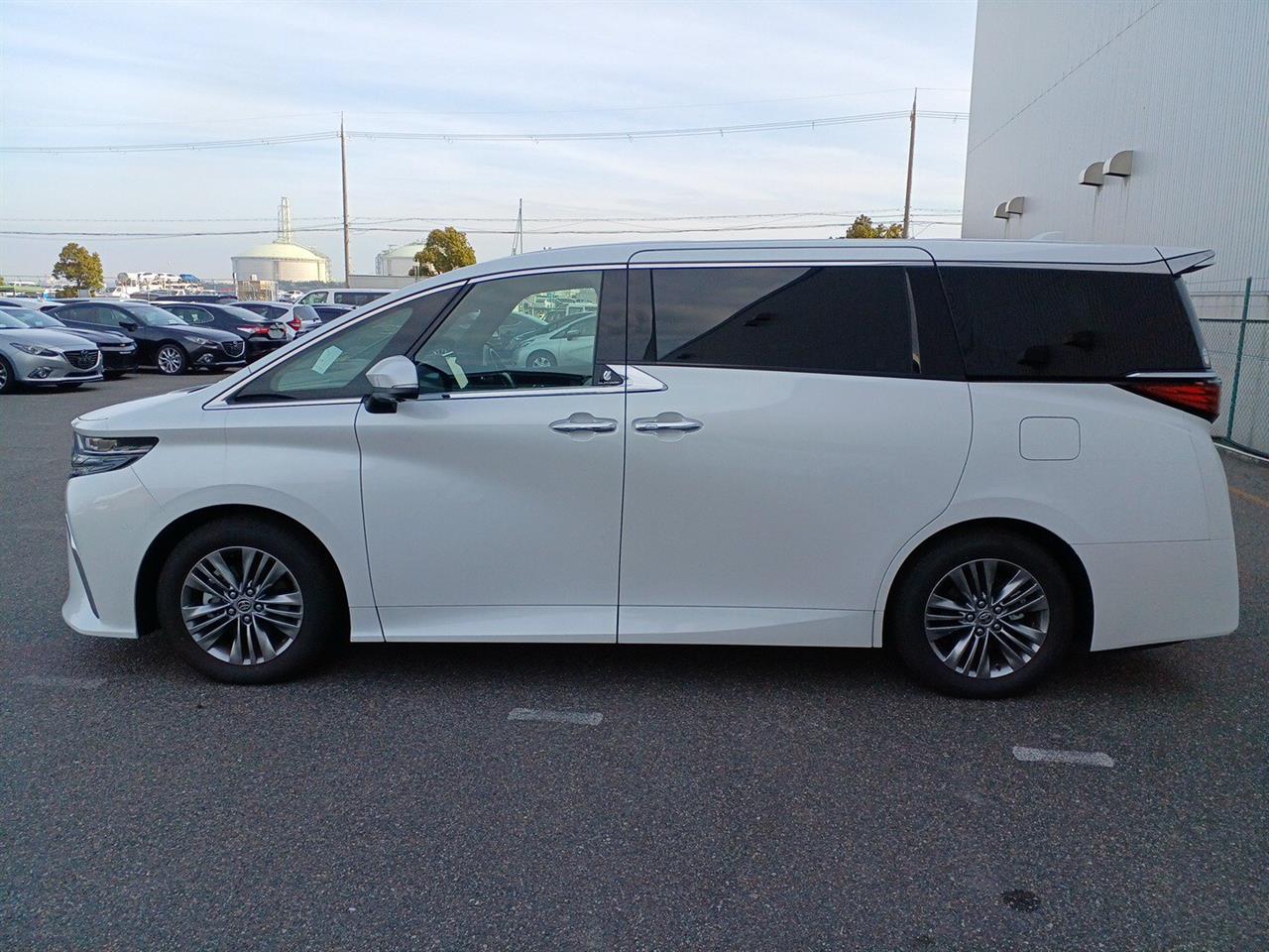 2023 Toyota Alphard