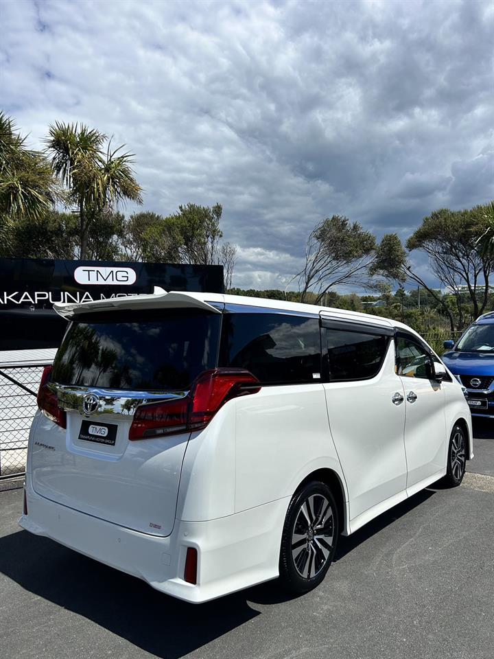 2023 Toyota Alphard