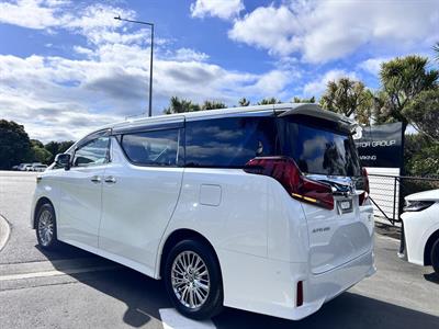 2023 Toyota Alphard - Thumbnail