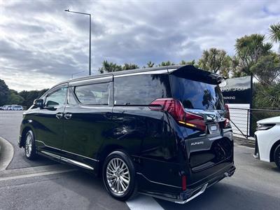 2023 Toyota Alphard - Thumbnail