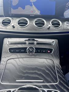 2020 Mercedes-Benz E-CLASS - Thumbnail