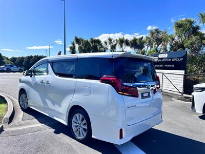 2023 Toyota Alphard - Thumbnail