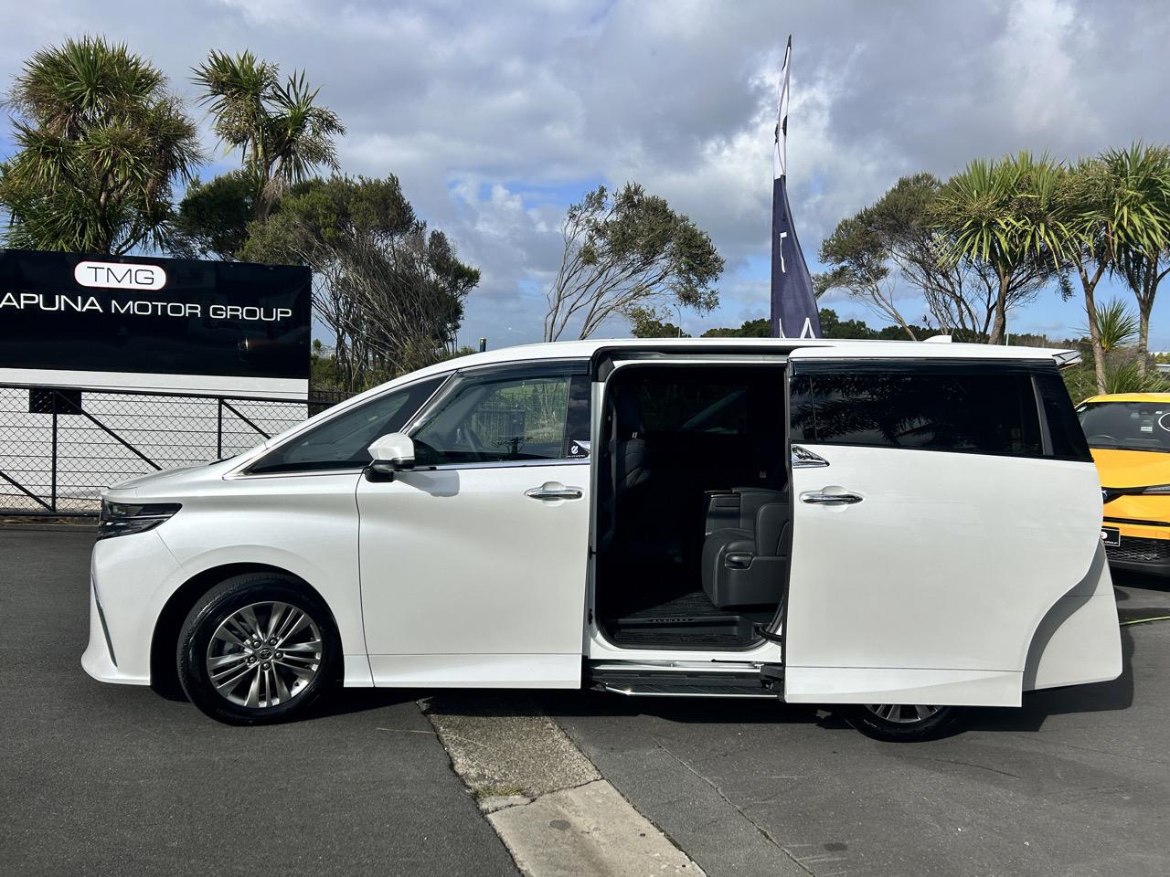 2023 Toyota Alphard