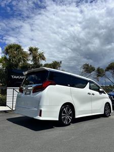 2023 Toyota Alphard - Thumbnail