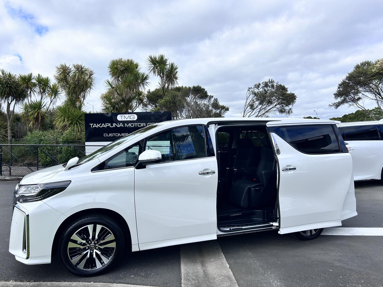 2023 Toyota Alphard