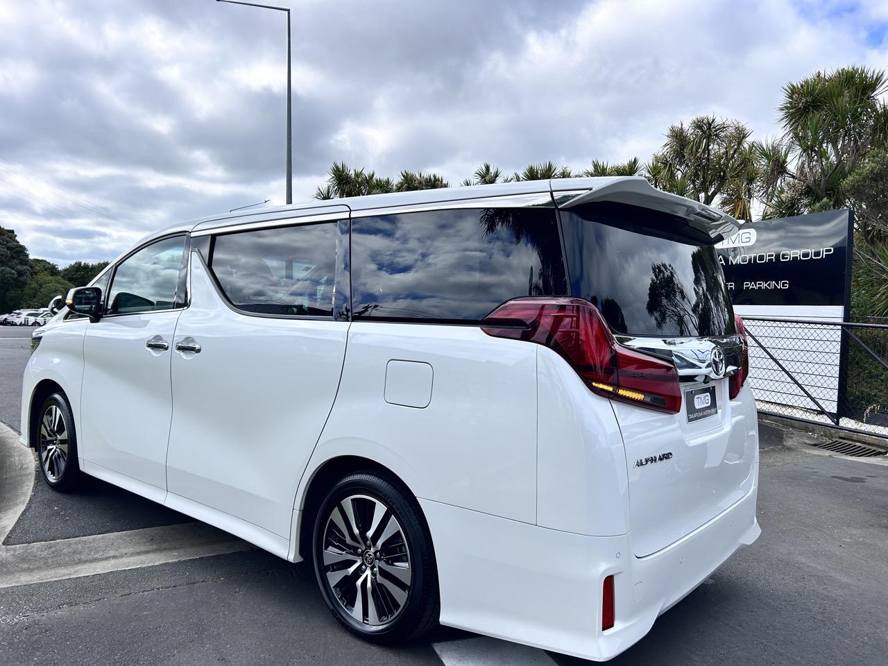 2023 Toyota Alphard