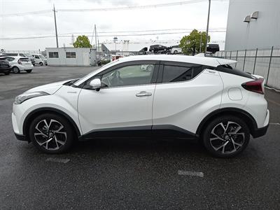 2018 Toyota C-HR - Thumbnail